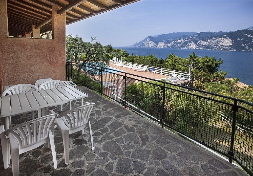 Residence Parco Lago Di Garda Мальчезине Экстерьер фото