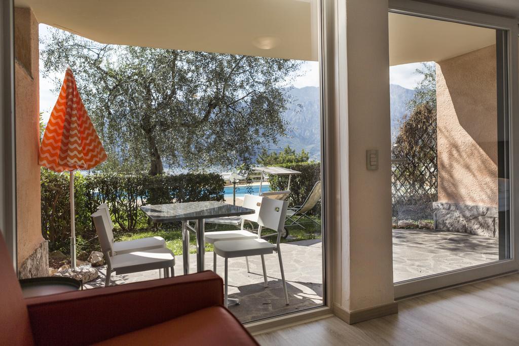 Residence Parco Lago Di Garda Мальчезине Экстерьер фото