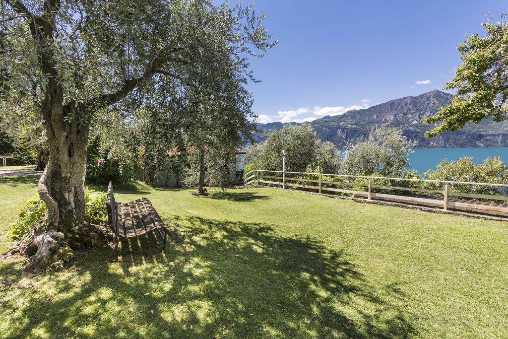 Residence Parco Lago Di Garda Мальчезине Экстерьер фото