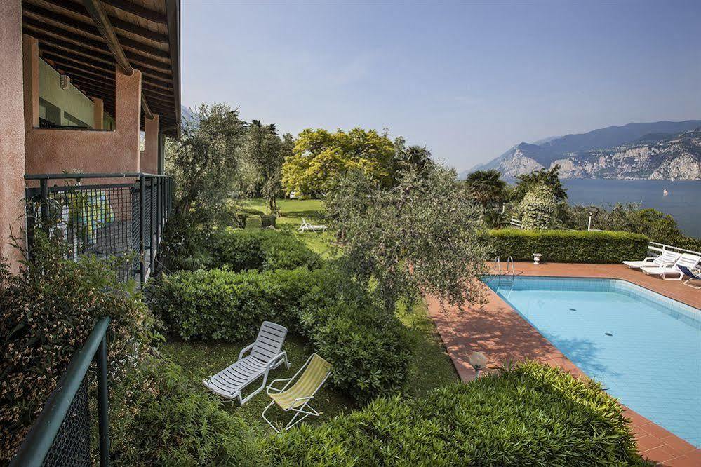Residence Parco Lago Di Garda Мальчезине Экстерьер фото