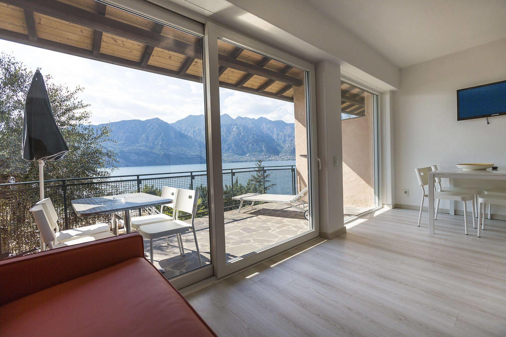 Residence Parco Lago Di Garda Мальчезине Экстерьер фото